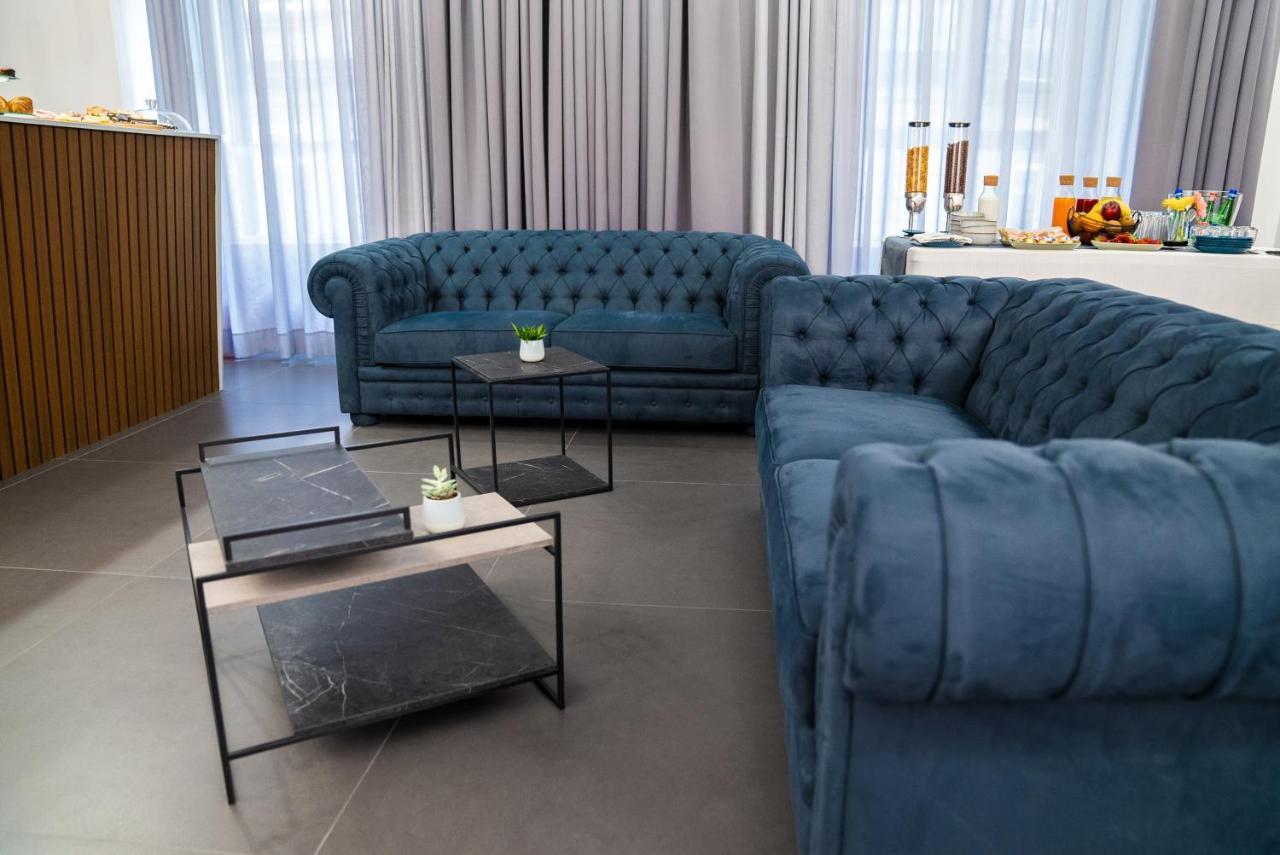 Hart Boutique Hotel Неаполь Экстерьер фото