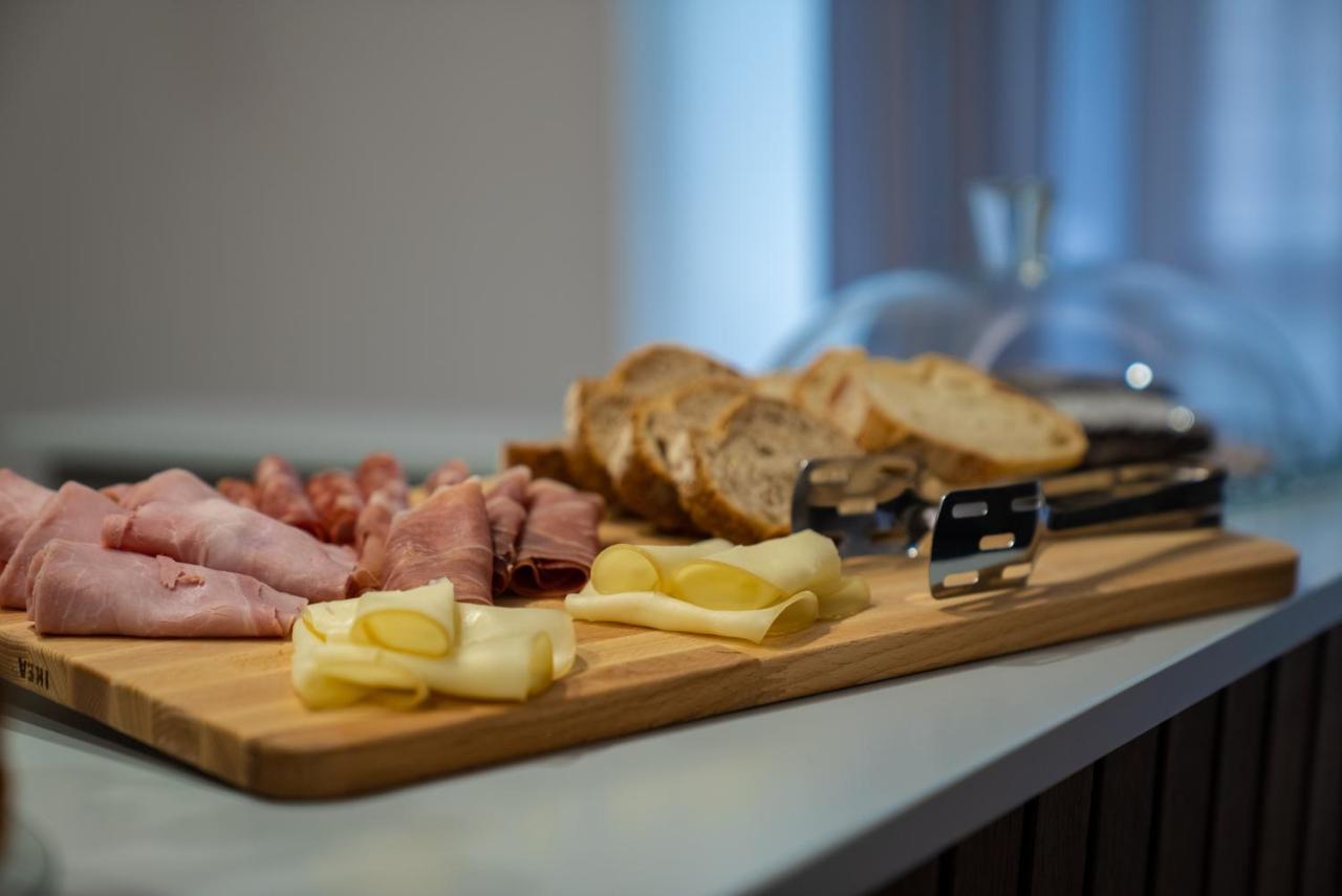 Hart Boutique Hotel Неаполь Экстерьер фото