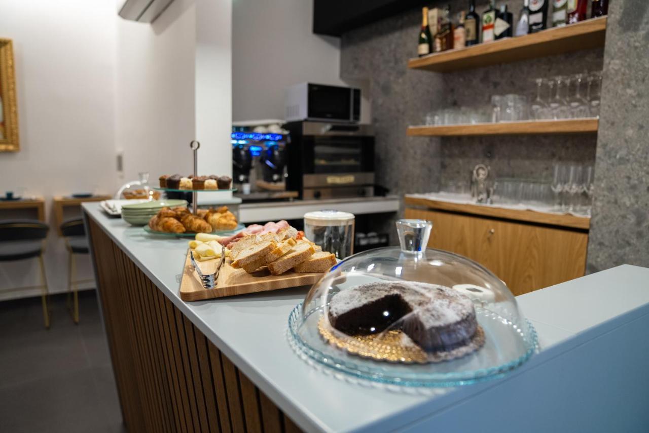 Hart Boutique Hotel Неаполь Экстерьер фото