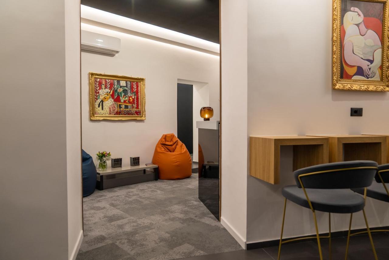 Hart Boutique Hotel Неаполь Экстерьер фото